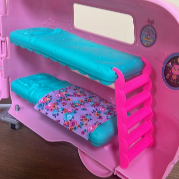 Barbie Club Chelsea Camper Playset with Accessories - Picture 5 of 8